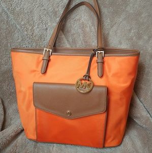 👜Michael Kors Jet Set Nylon/Leather Medium Tote